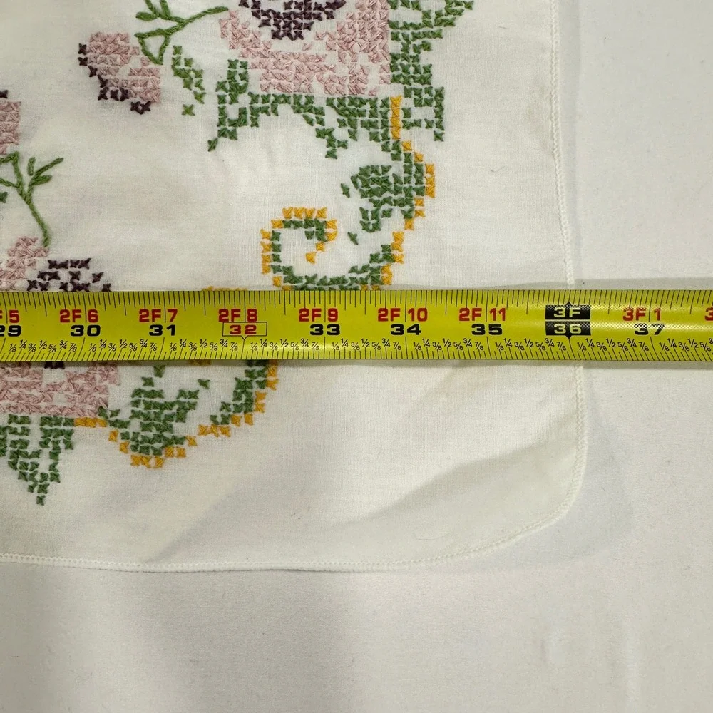 N/A vintage table